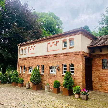 住宿加早餐酒店 Schloss Karow *