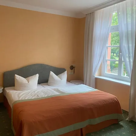 Frühstückspension Schloss Karow Plau am See