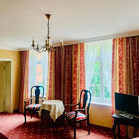 住宿加早餐酒店 Schloss Karow