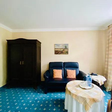 Frühstückspension Schloss Karow Plau am See